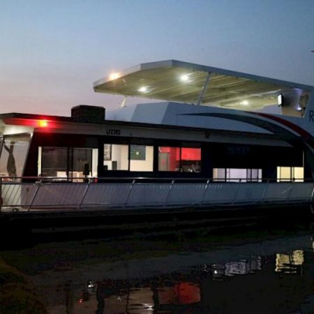 Ripple Effect Houseboat