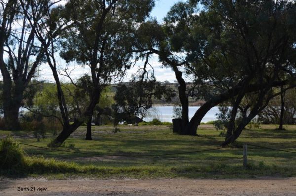 Houseboat hire