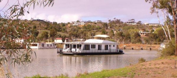 Misty Dawn Houseboats