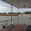 Houseboats for sale
