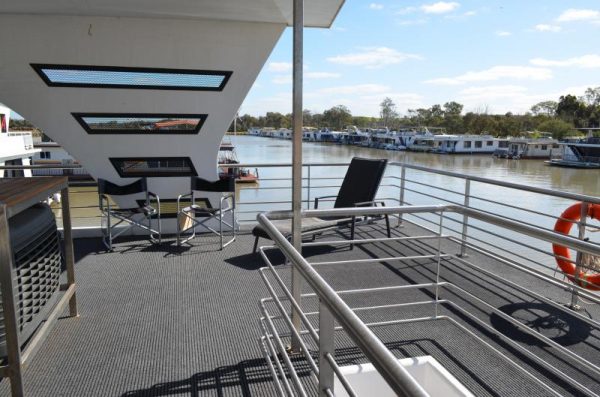 Houseboat moorings