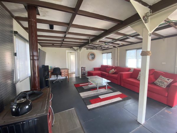 Houseboat hire