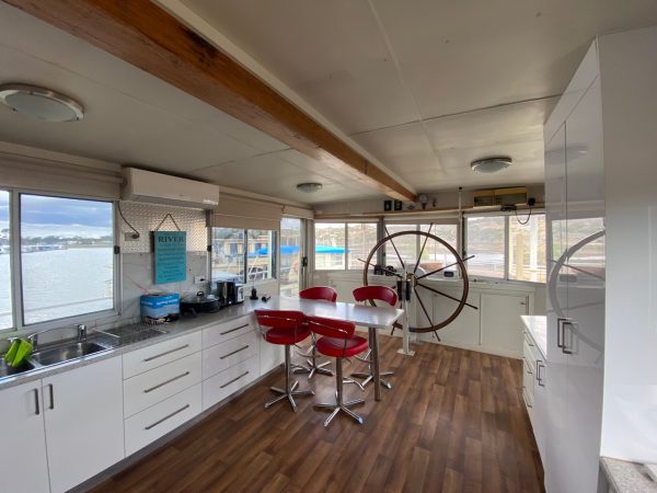 Houseboat rentals